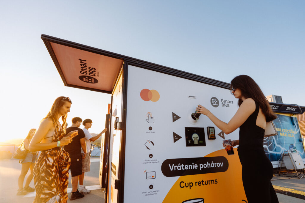 Visitors returning reusable cups at a Smart DRS station at Grape Festival 2026