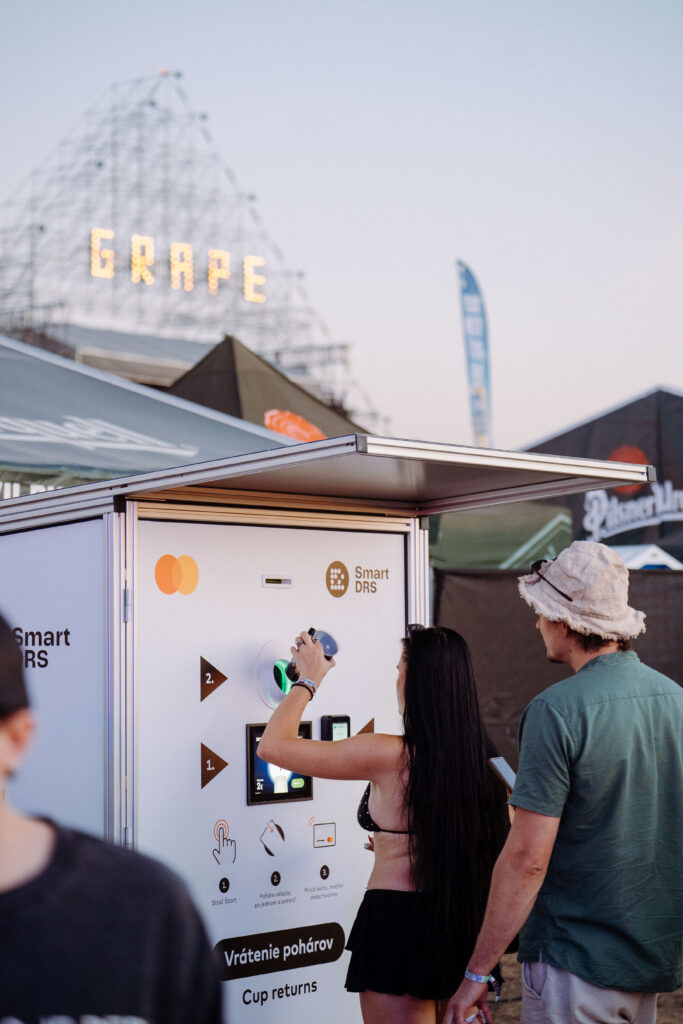 Visitors returning reusable cups at a Smart DRS station at Grape Festival 2026